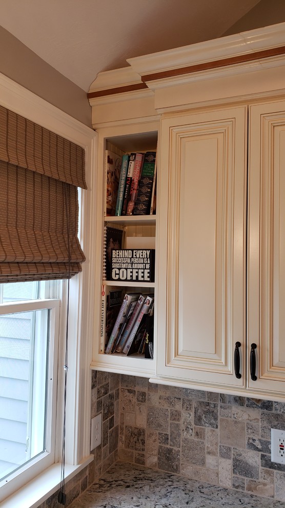 Example of a transitional home design design in Providence