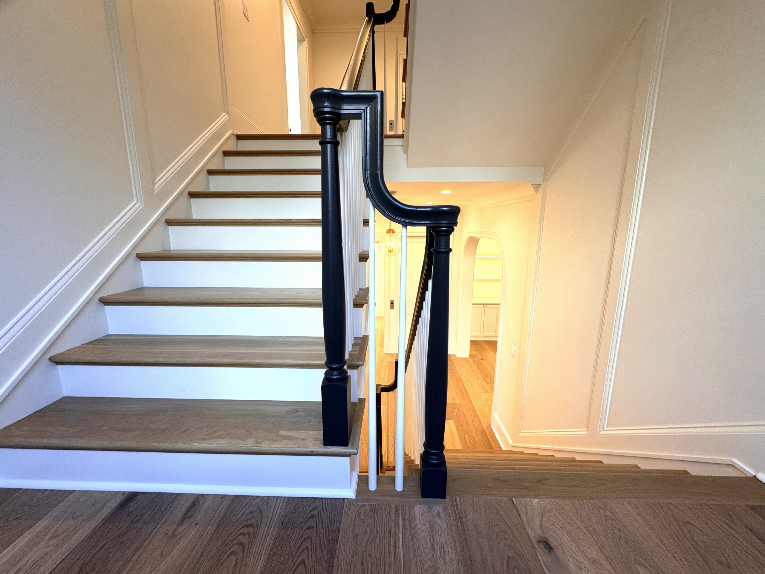 Project #160 | Traditional Box Stair with Gooseneck Handrail