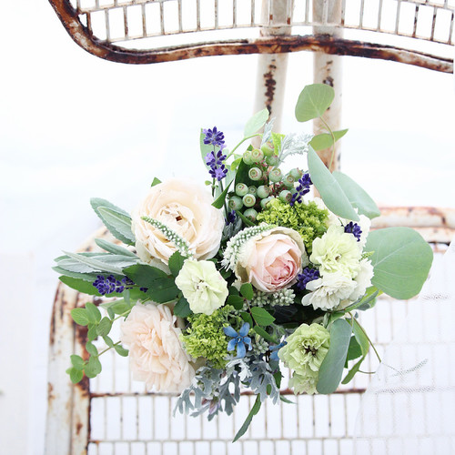 季節の花や葉を部屋で楽しむ 庭花あそび のすすめ Houzz ハウズ