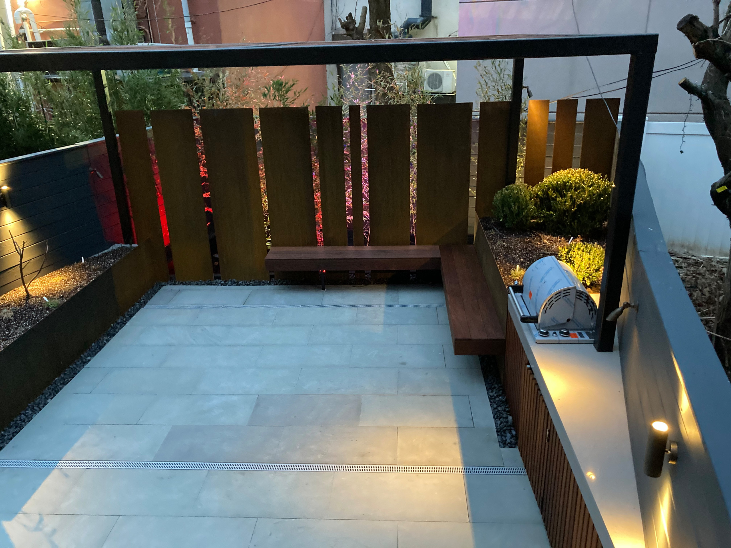 Brooklyn Angled Garden
