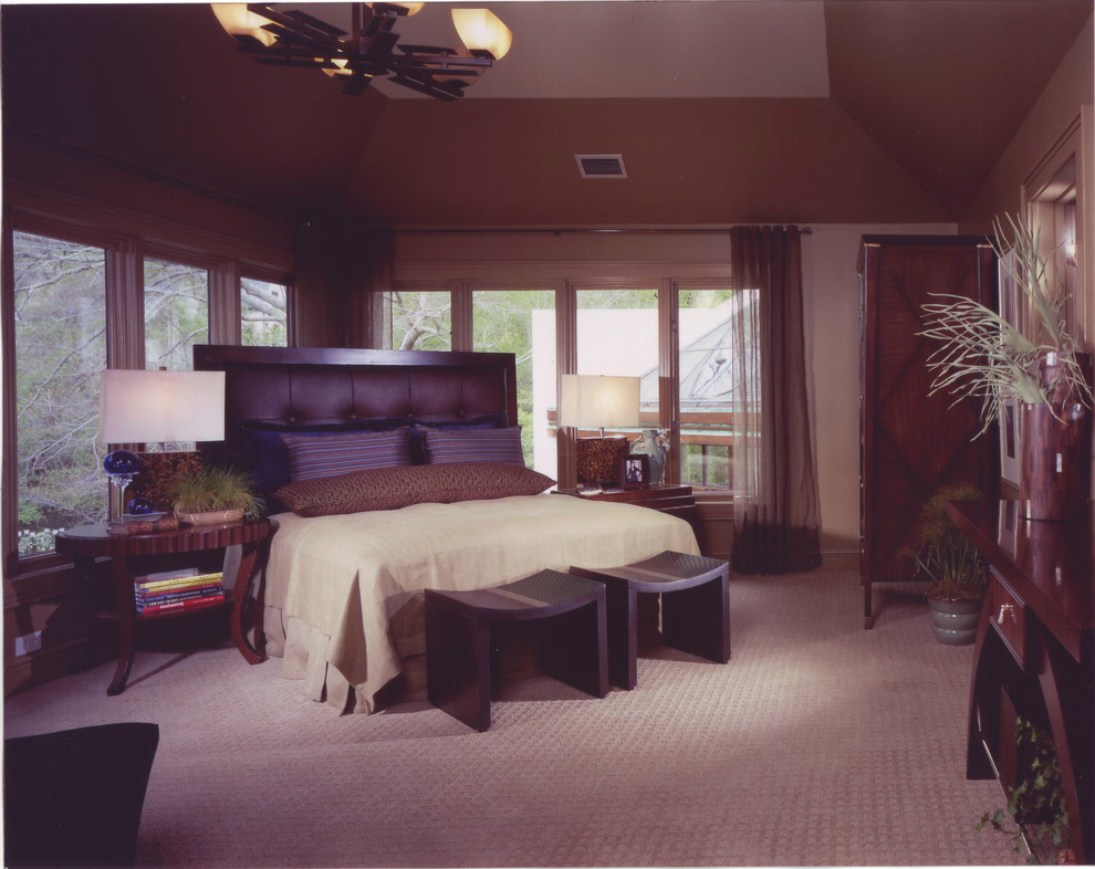 Large classic master bedroom in Atlanta with white walls, carpet and no fireplace.