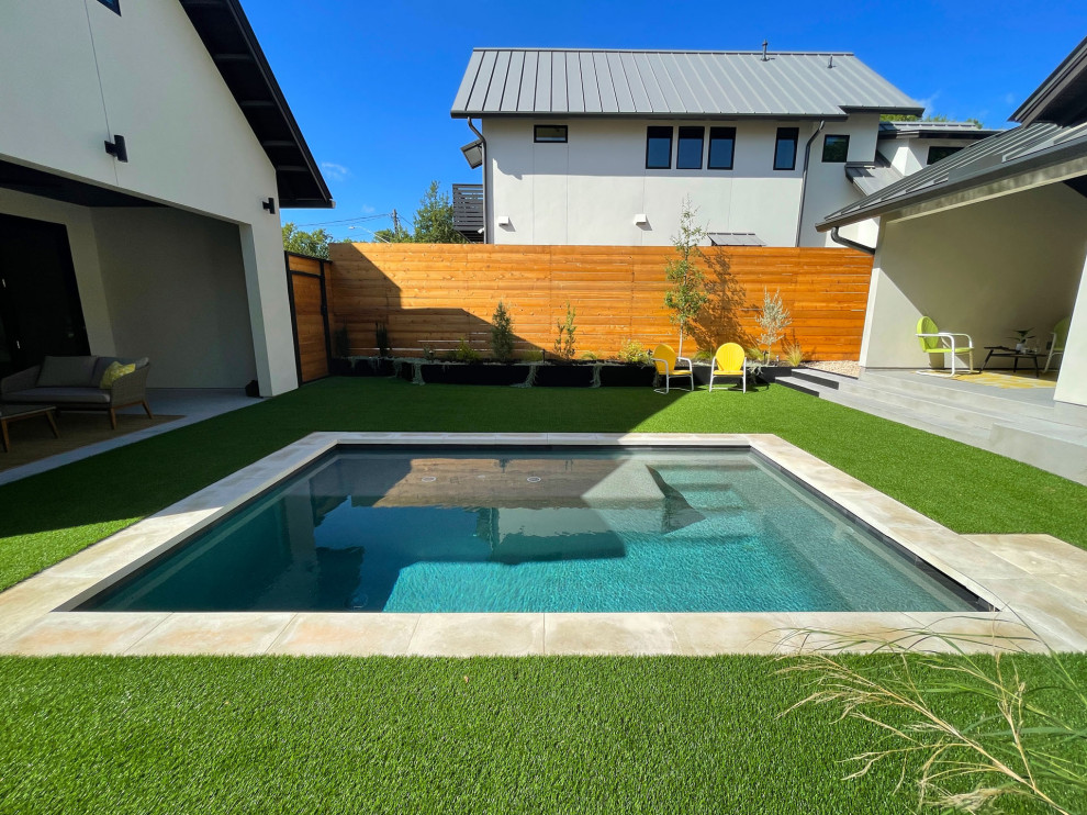 Idee per una piccola piscina moderna rettangolare in cortile