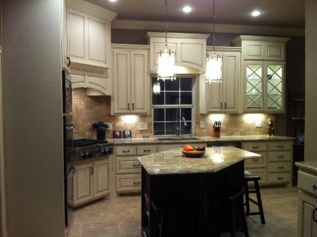 Inspiration for a classic kitchen in Oklahoma City.