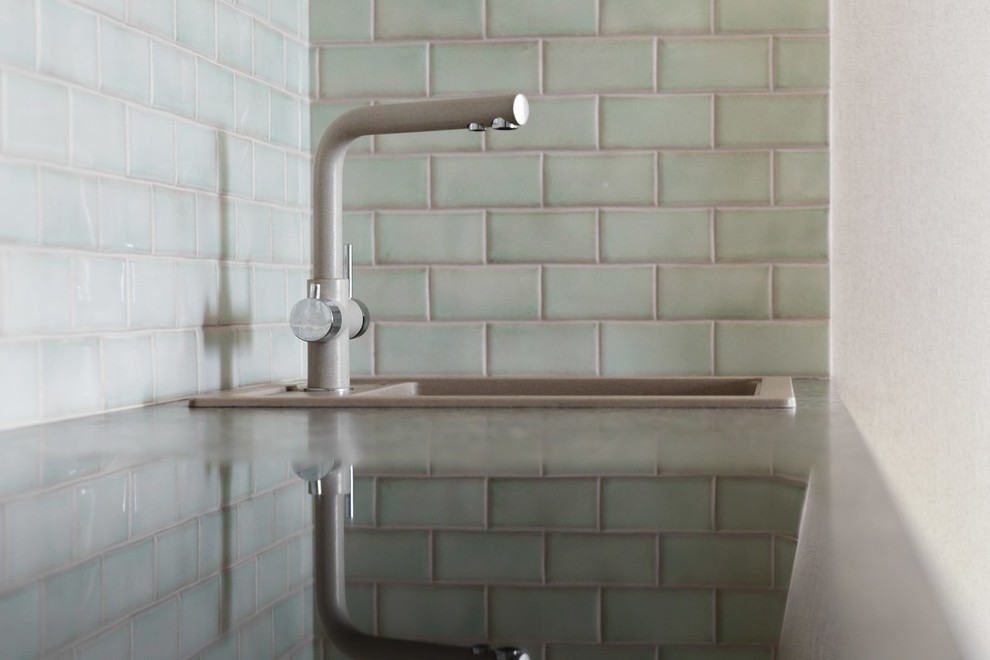 Маленькая кухня с островом