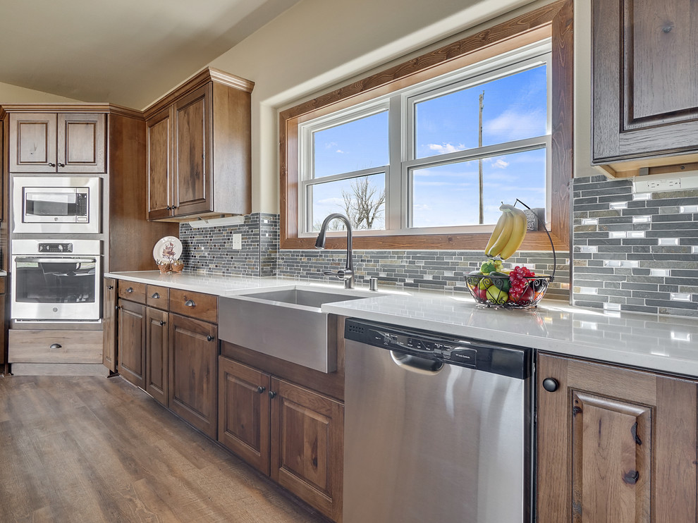 Home design - rustic home design idea in Minneapolis