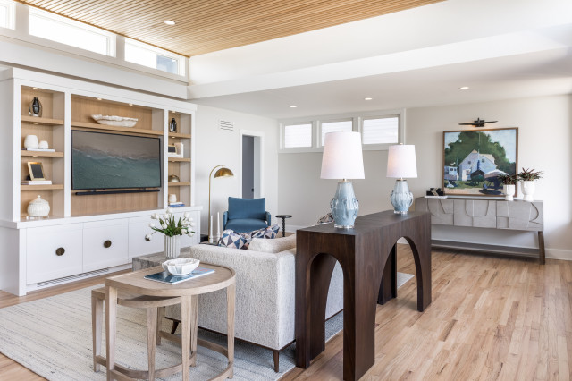 Mid-Century Oasis midcentury-living-room