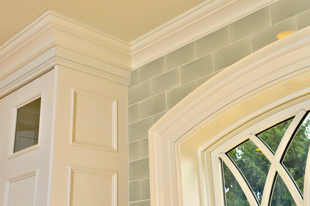 Classical Moulding - Crown, Casing, Base, Panel clasico-renovado-cocina