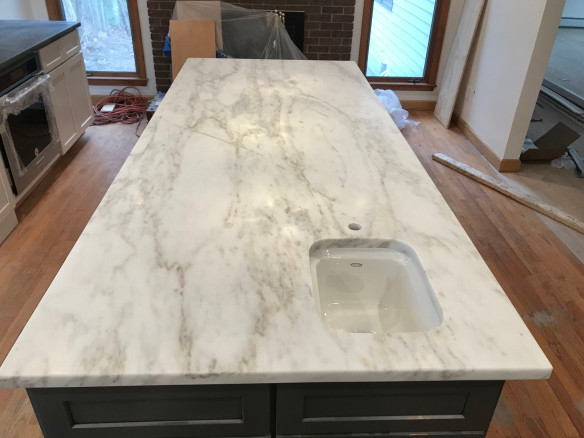Kitchen - kitchen idea in Boston