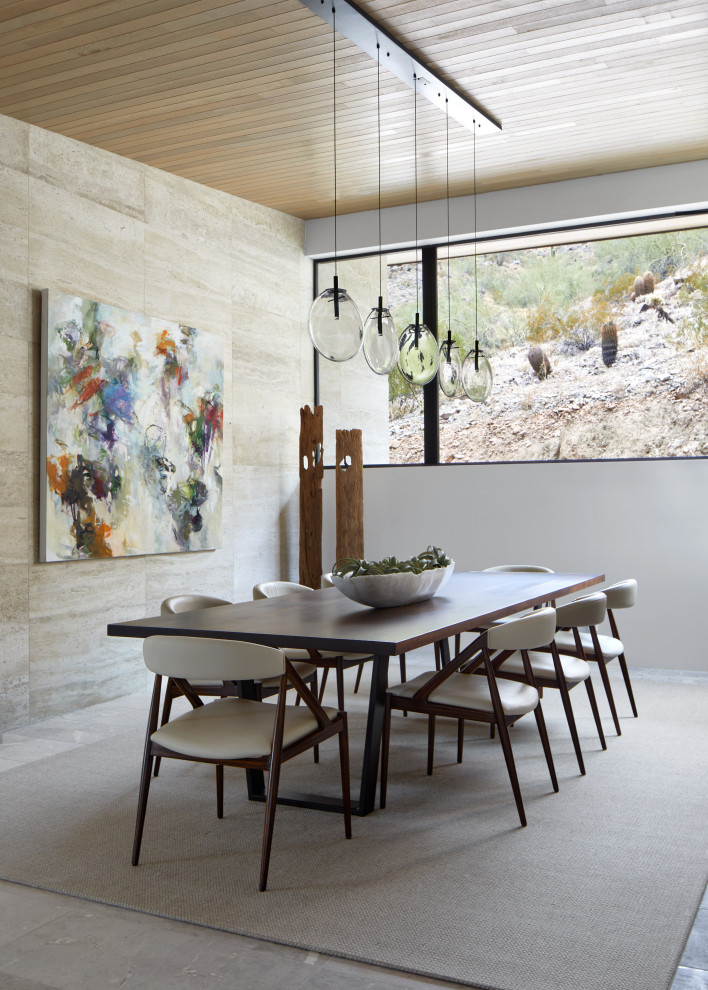 Idée de décoration pour une grande salle à manger minimaliste avec un sol en calcaire et un plafond en bois.