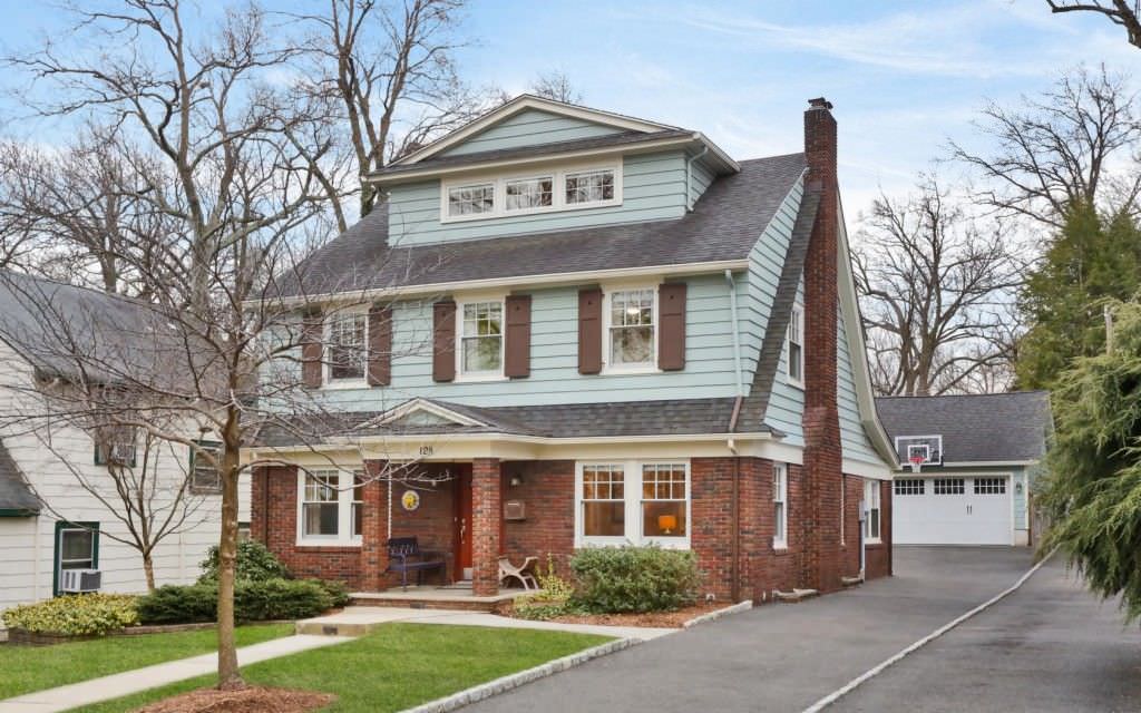 Transitional Colonial Exterior