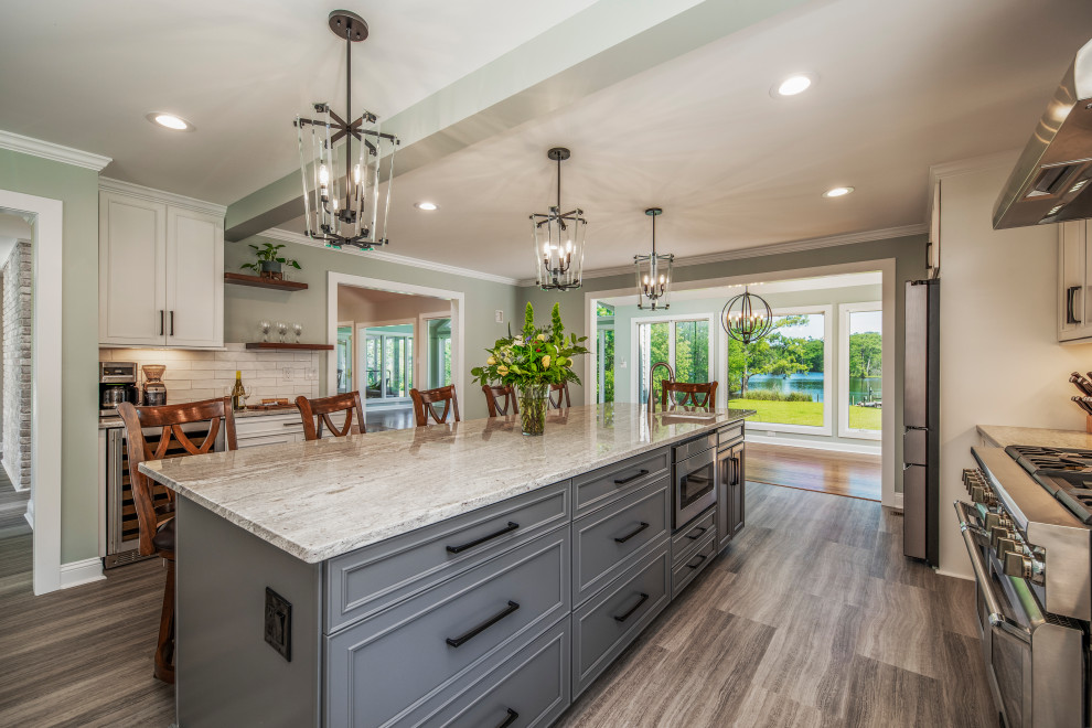 Kitchen - transitional kitchen idea
