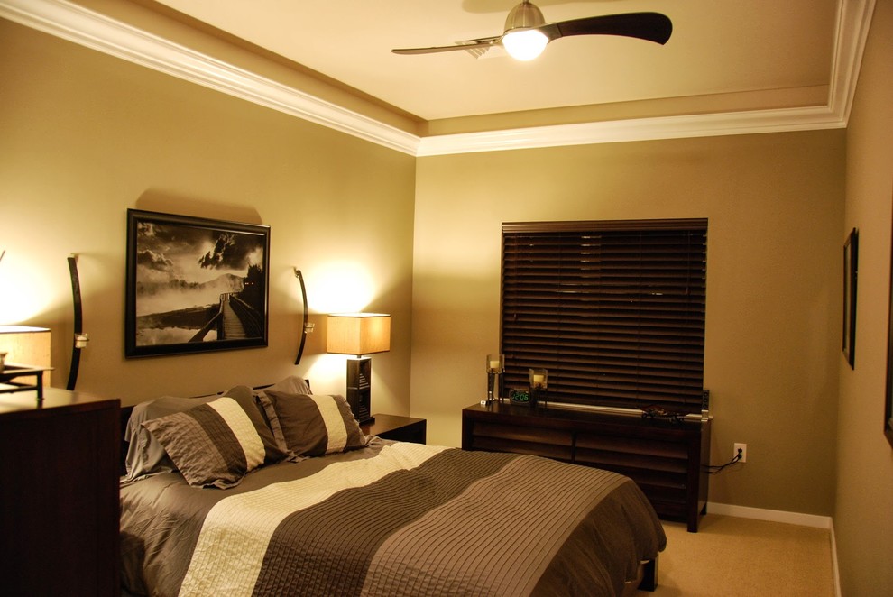 This is an example of a contemporary bedroom in Wilmington.