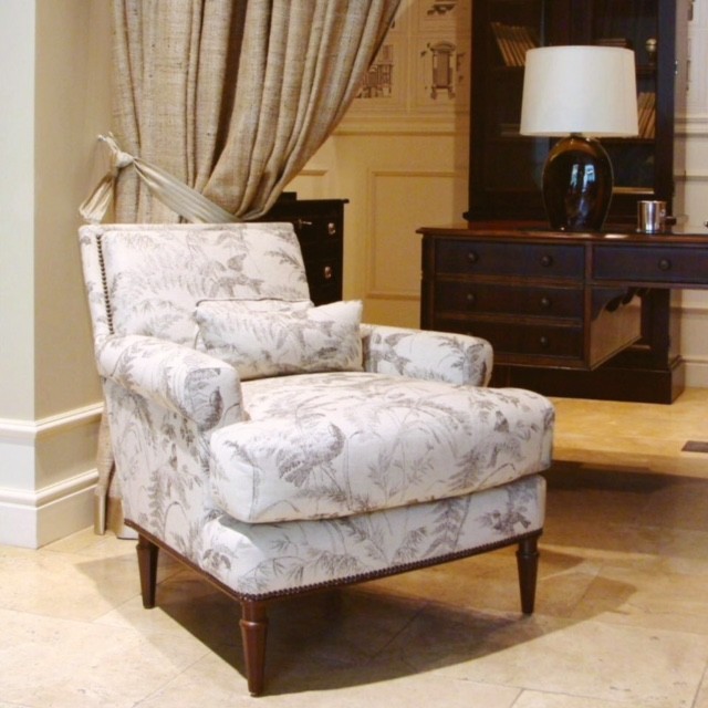 Оформление экспозиции мебельного салона