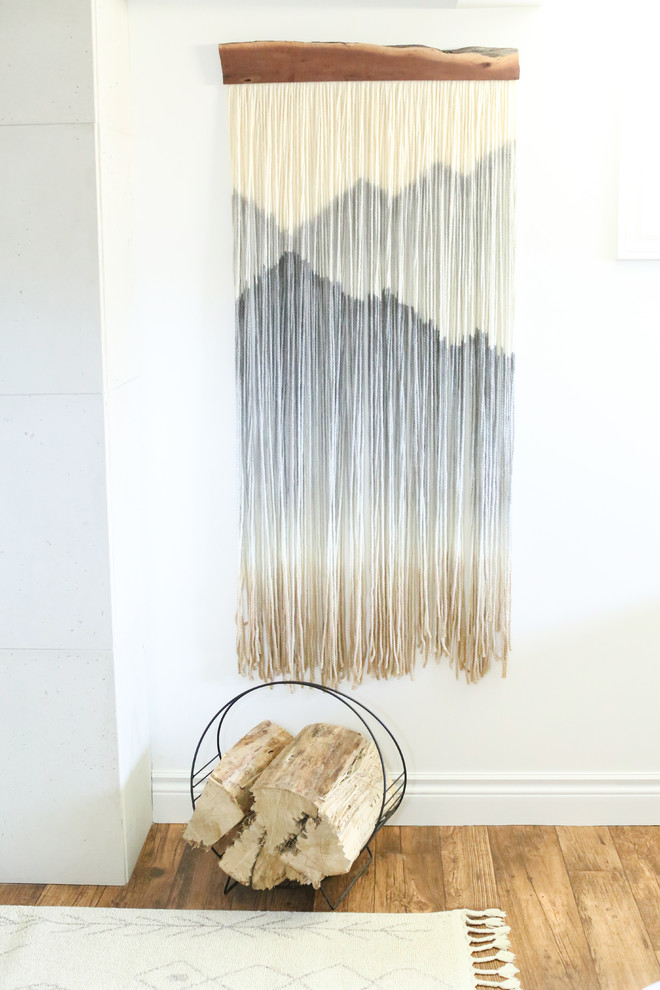 Transitional home design photo in Toronto