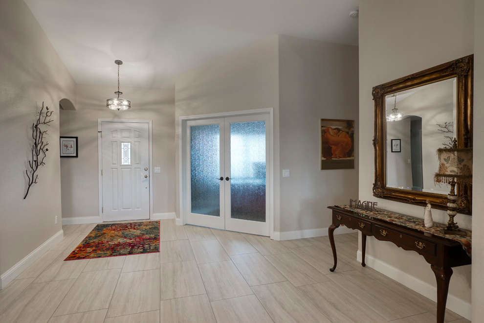 Home design - transitional home design idea in Phoenix