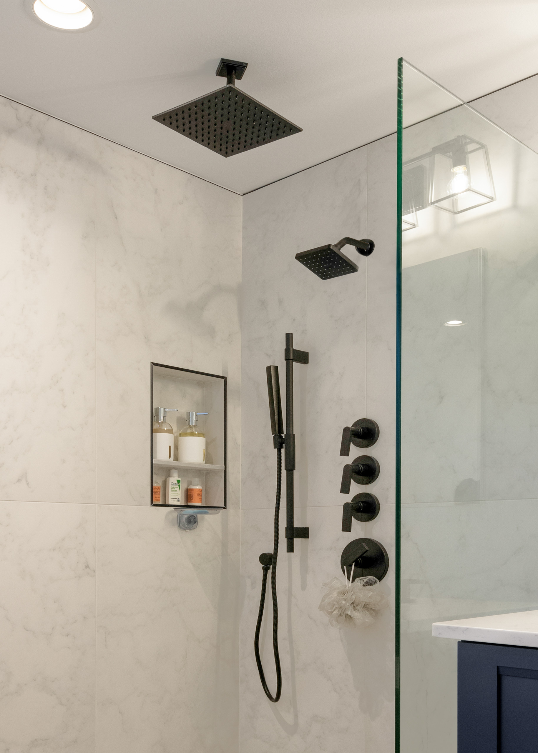 BIG BATH/Small Space