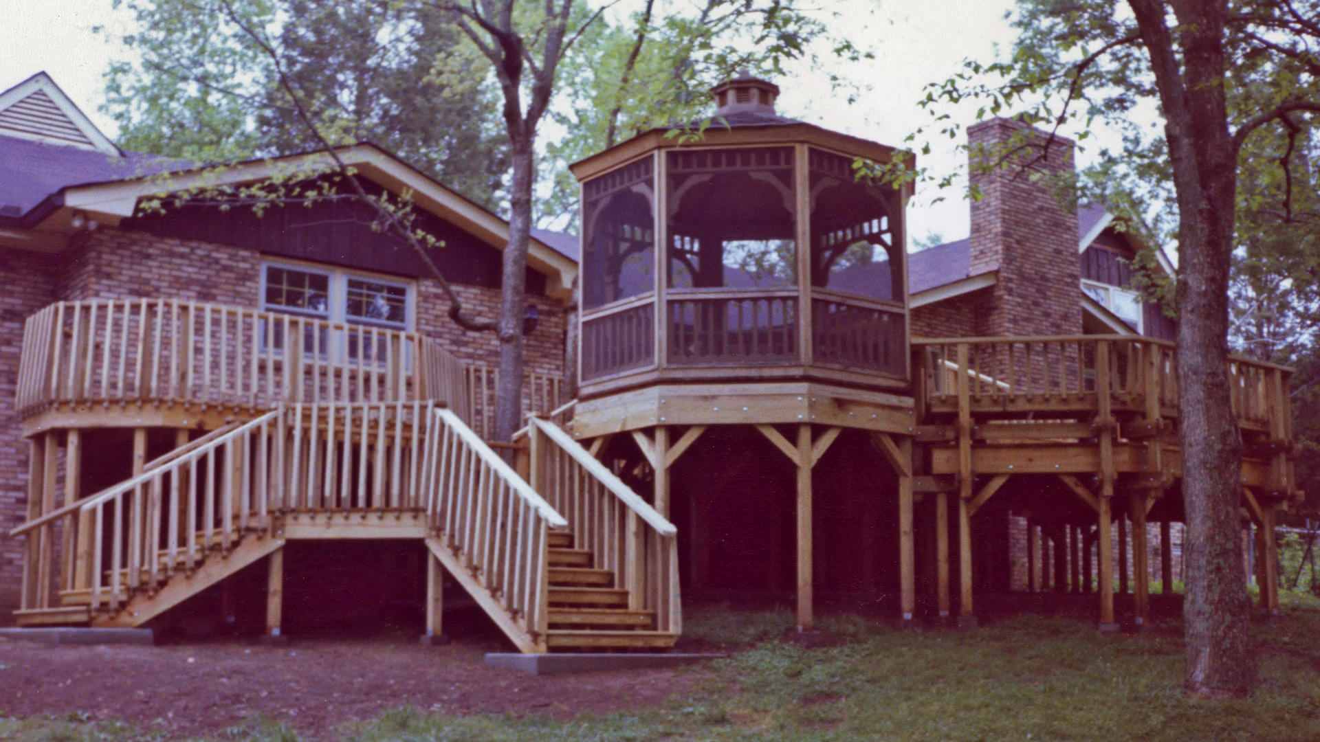Tennessee Deck