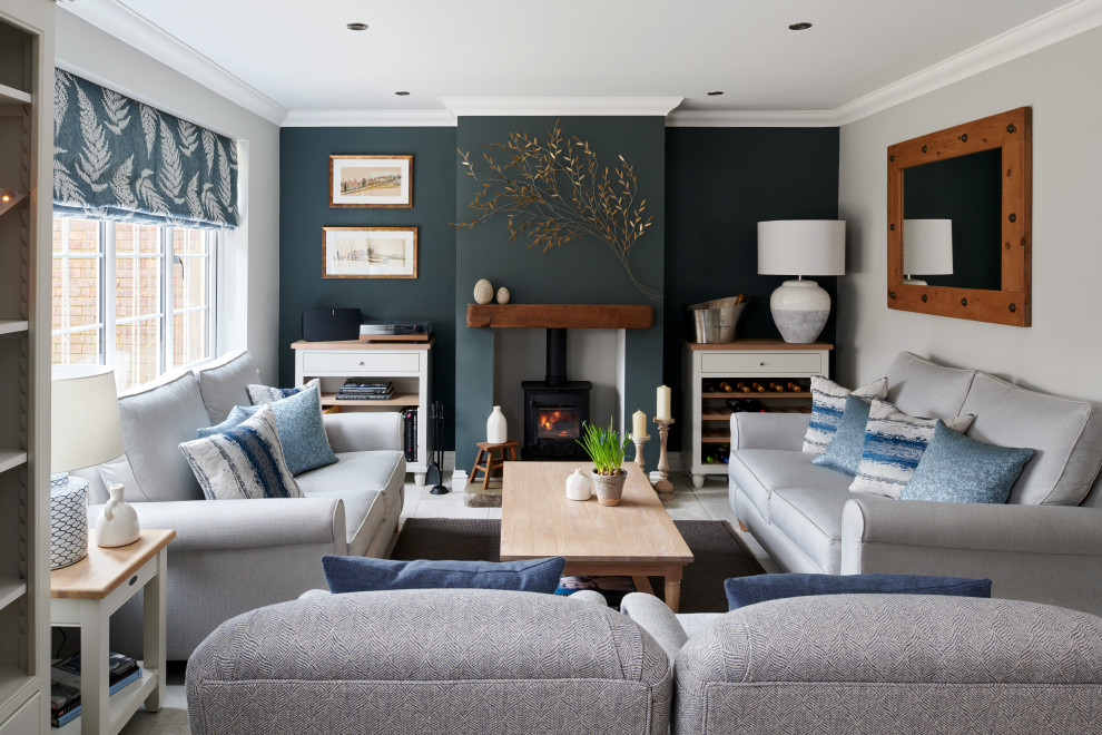 Example of a farmhouse living room design in Berkshire