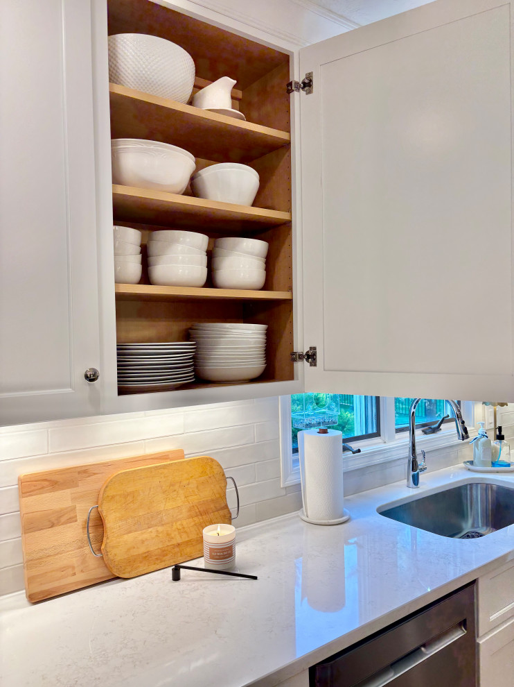 Avon Lake Landerwood Lane Kitchen