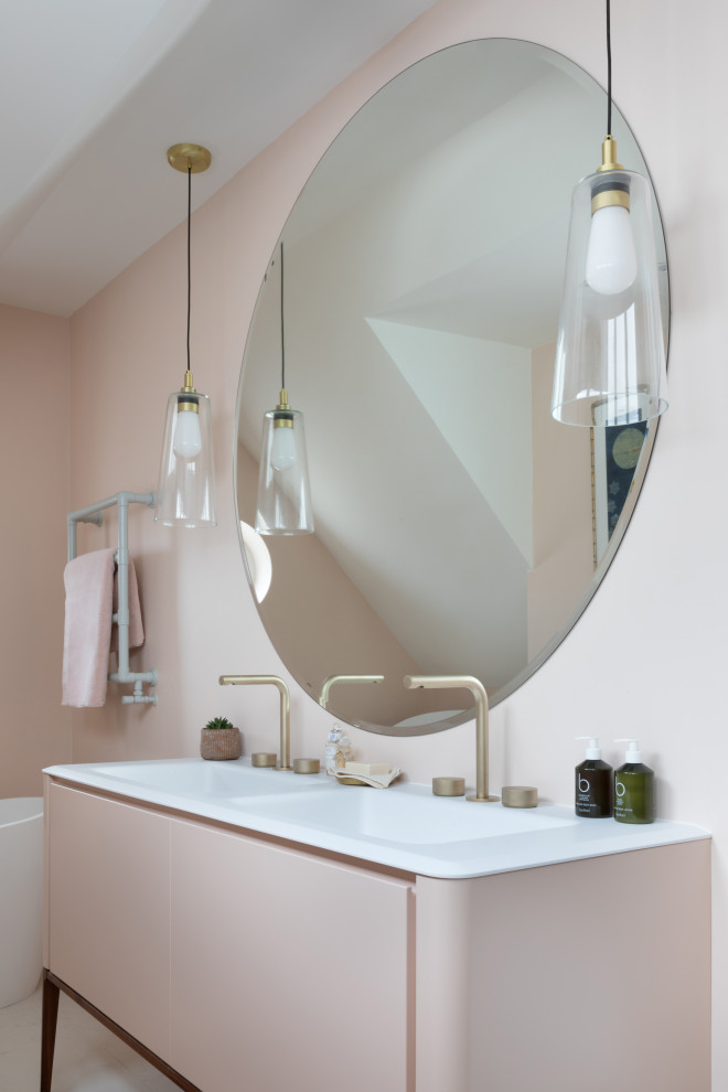 Powder Pink En-Suite