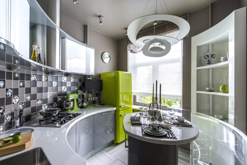 This is an example of a small contemporary l-shaped separate kitchen in Moscow with an undermount sink, flat-panel cabinets, grey cabinets, grey splashback and with island.