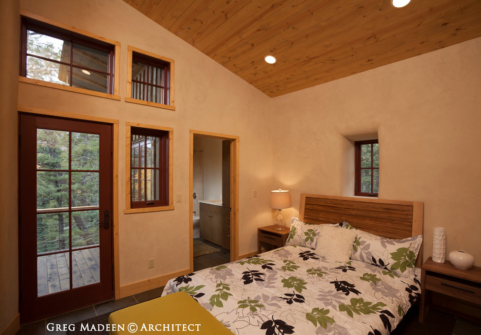 Inspiration for a transitional bedroom in Albuquerque.