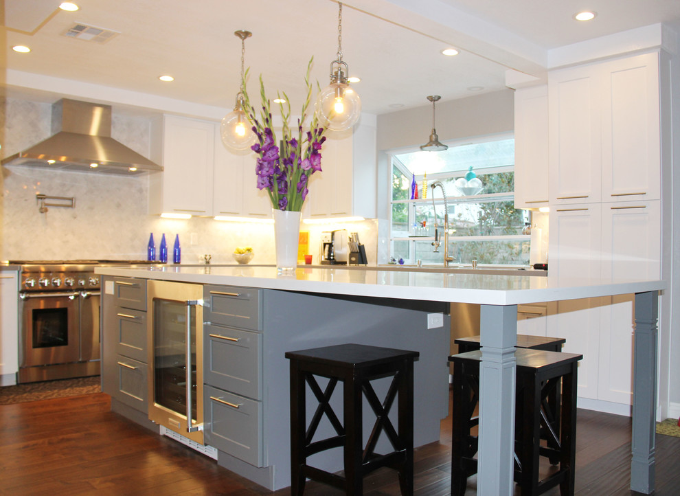 Transitional kitchen photo in Orange County