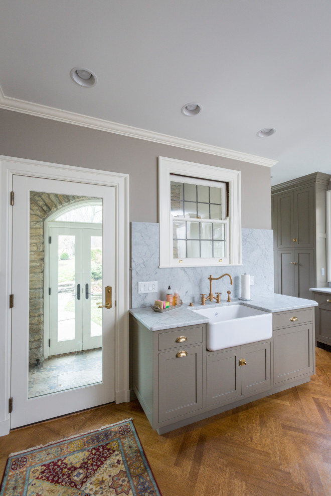 Inspiration for a transitional kitchen remodel in Cincinnati