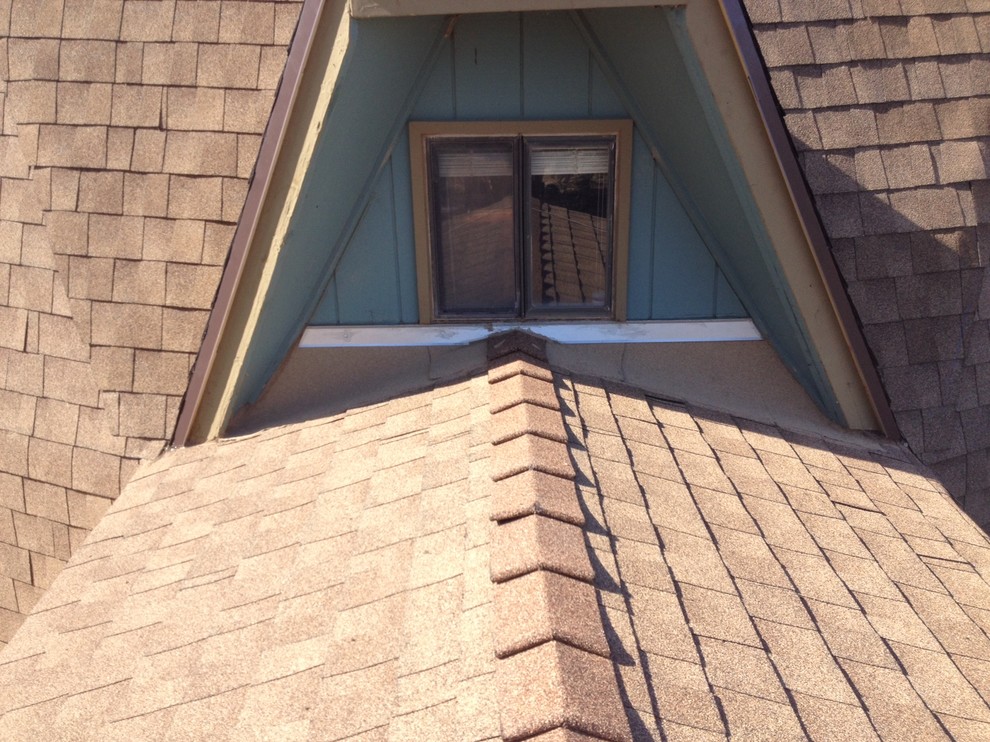 Minimalist home design photo in Phoenix