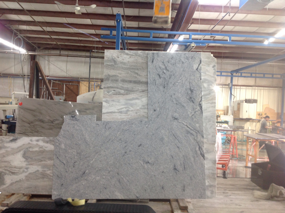 Bath Vanity sink not centered with vanity doors