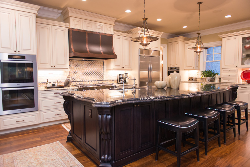 Inspiration for a transitional kitchen remodel in Wilmington