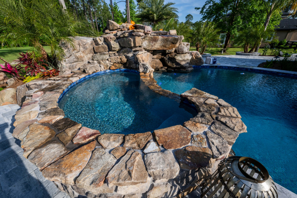 Example of a mountain style pool design in Jacksonville