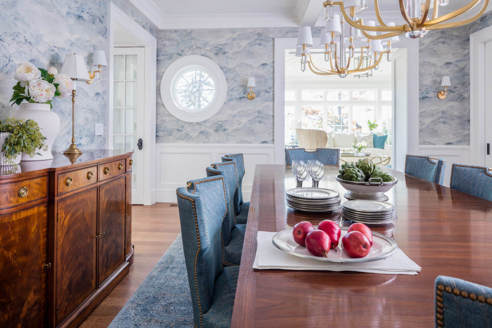 Inspiration for a traditional dining room in Seattle with decorative wall panelling.