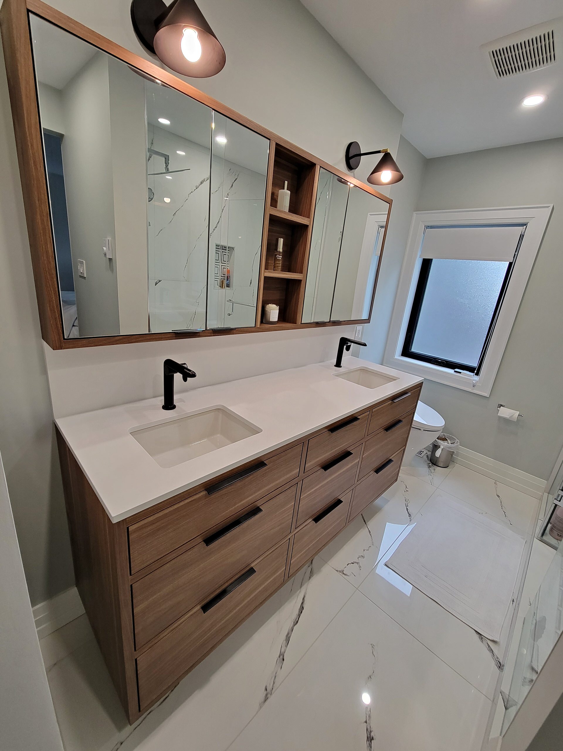 BARB'S VANITY