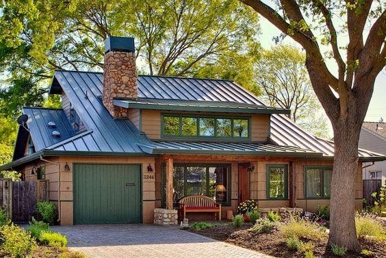 Inspiration for a transitional home design remodel in Chicago