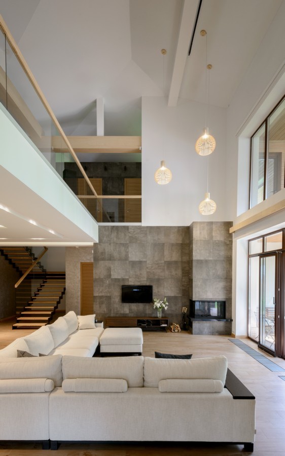 Просторный дом со вторым светом