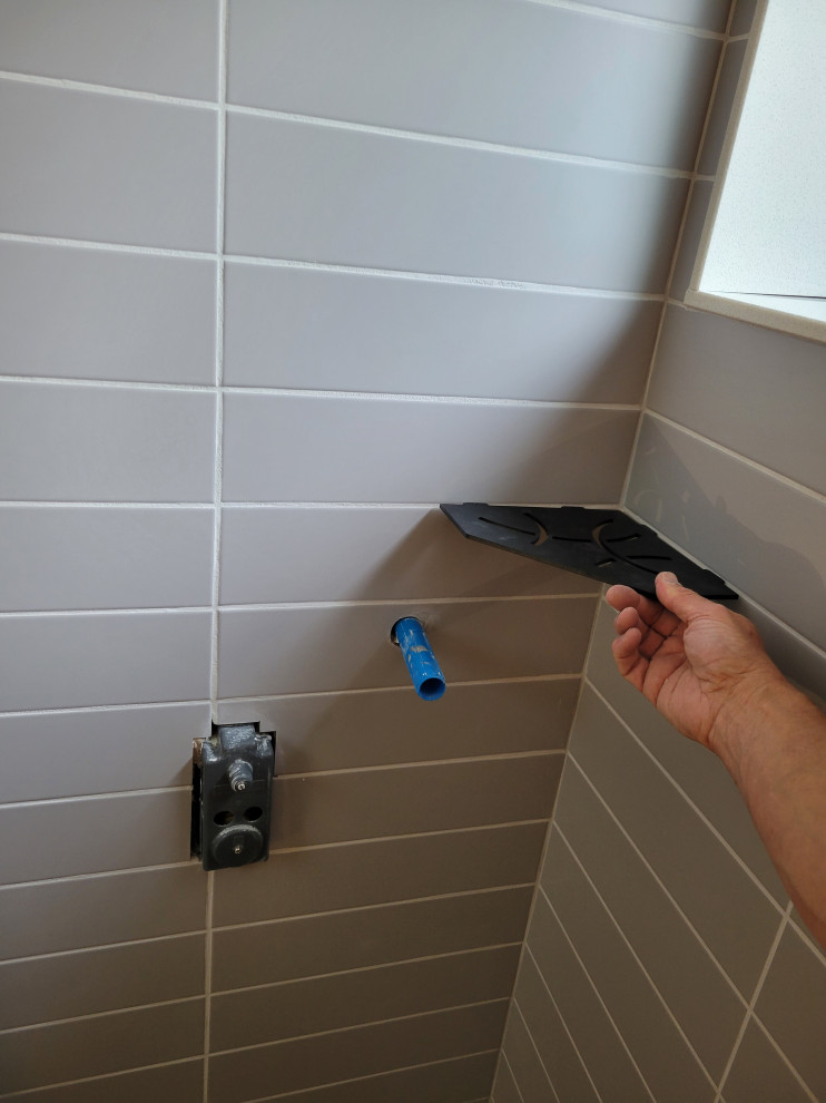 Beaverton Ave Bathroom
