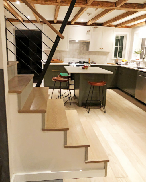 Quarter Sawn White Oak Stair Treads Moderno Escalera Otras zonas