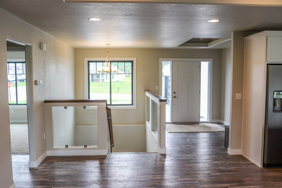 Entryway - transitional entryway idea