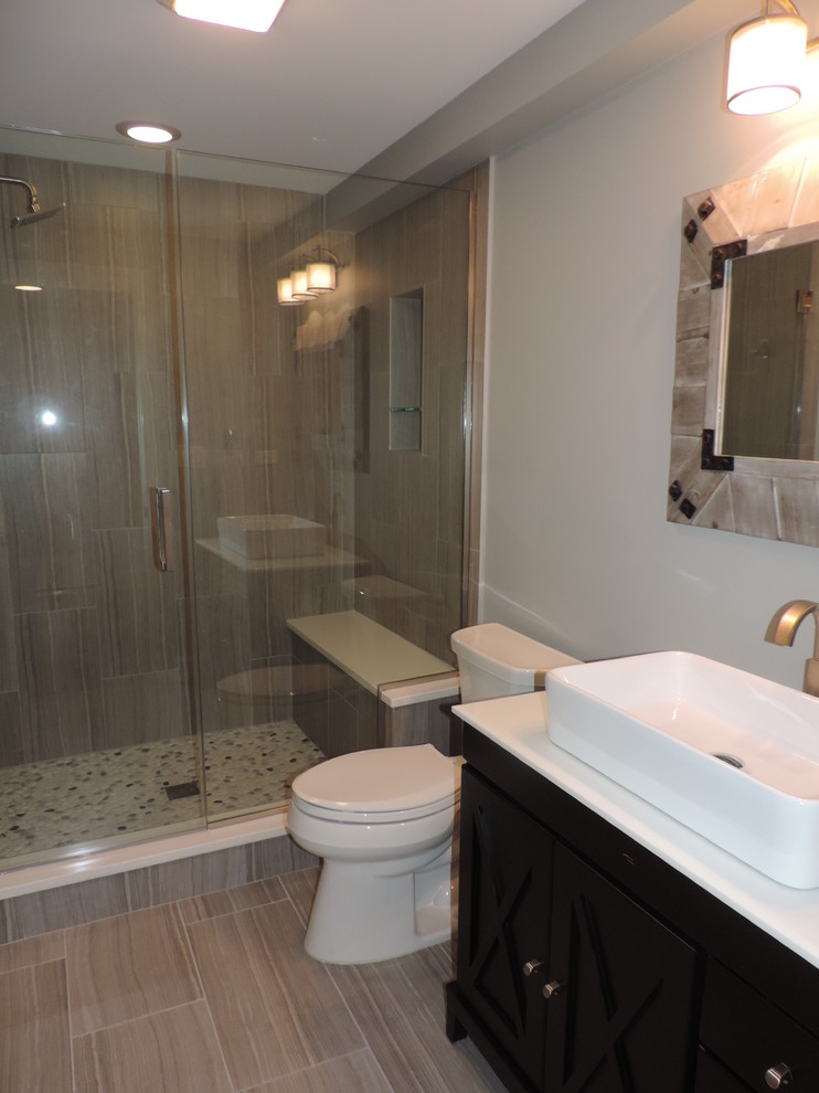 Inspiration for a transitional bathroom remodel in Chicago