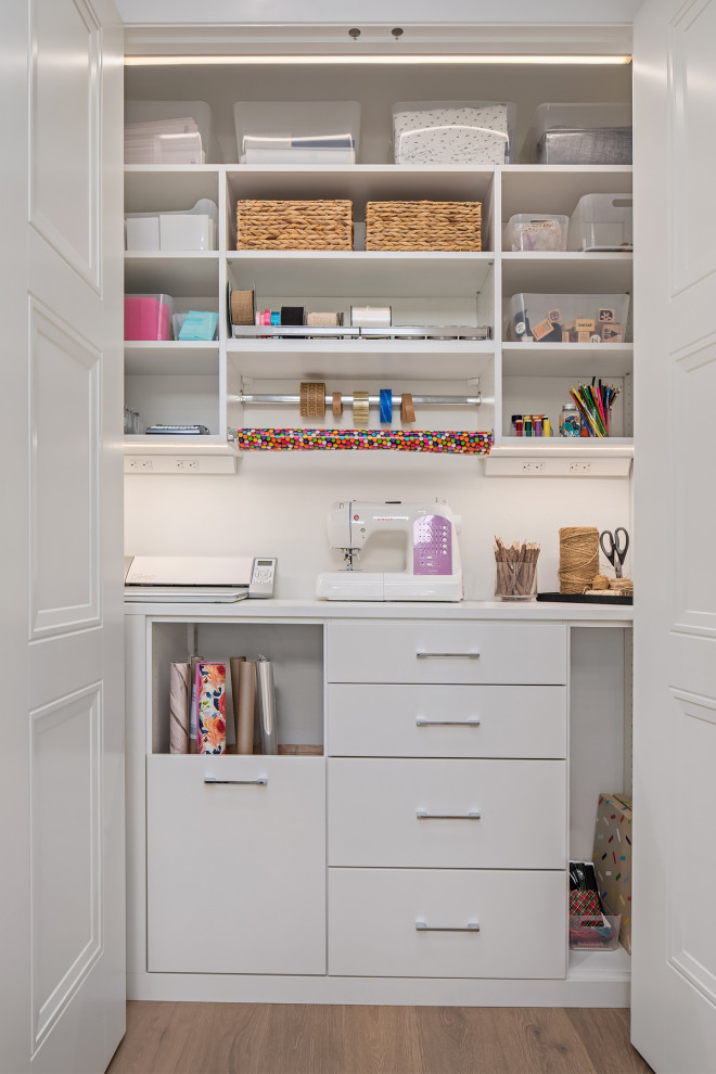 Example of a transitional closet design in Seattle