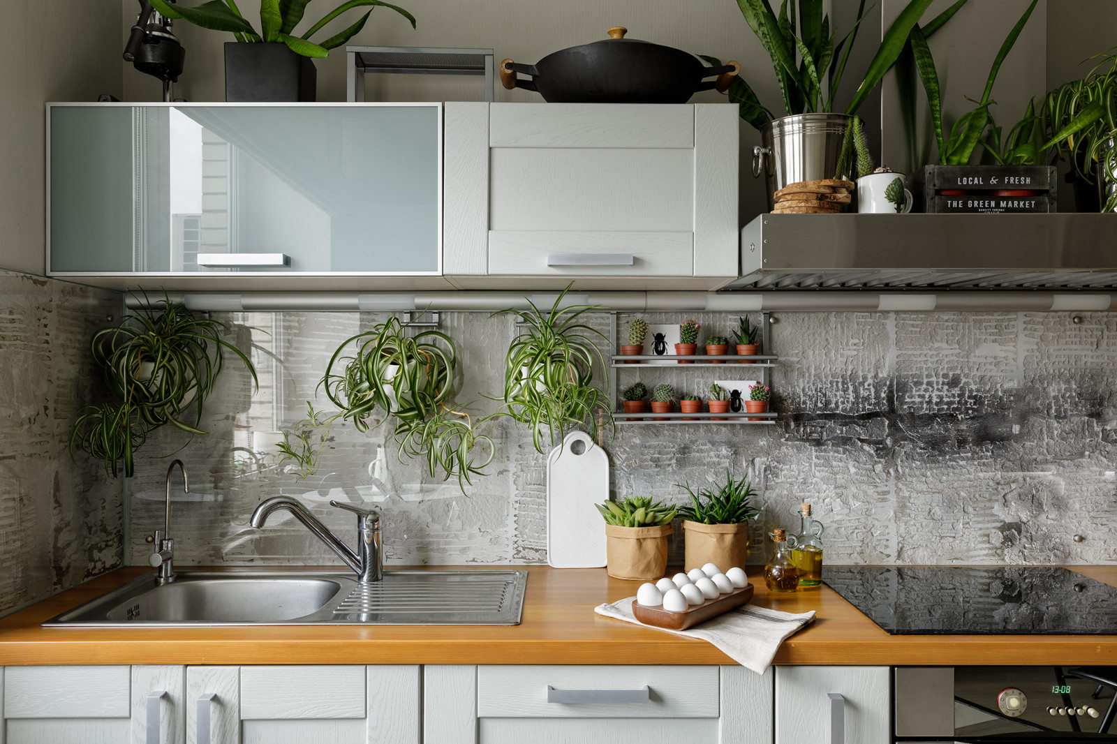 Кухня-гостиная в трехкомнатной квартире