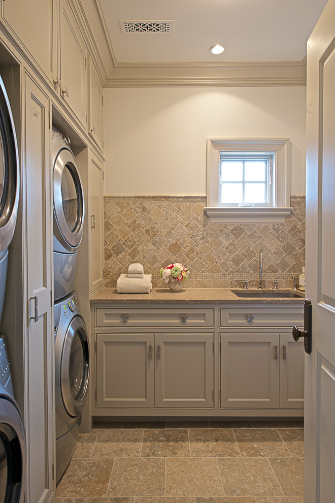 Traditional laundry room in New York.