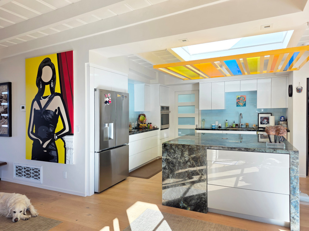 Mid-Century Modern House with Contemporary Art Collection