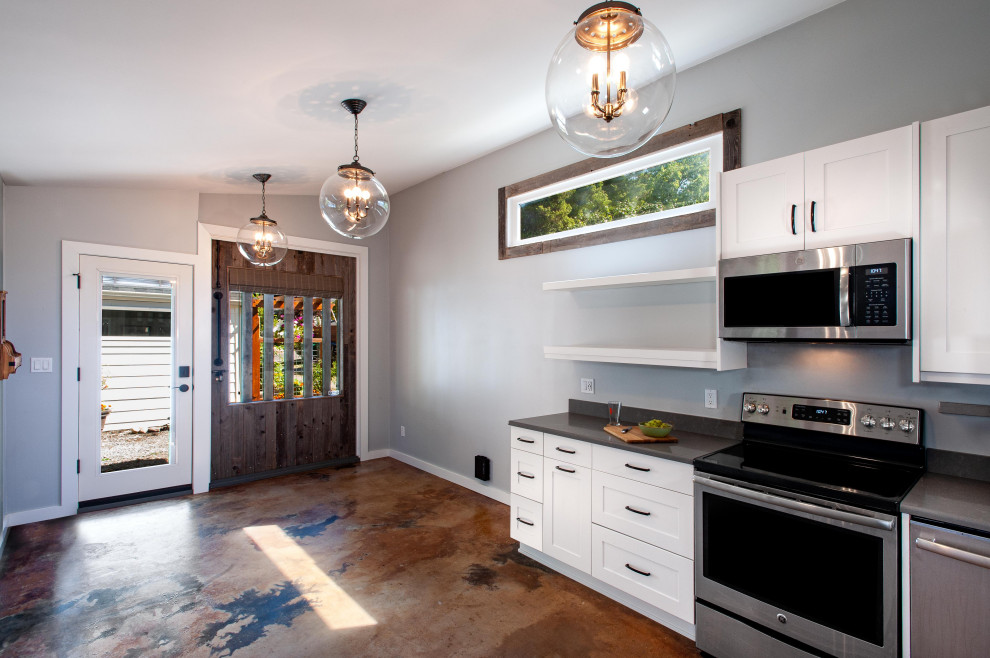 Mountain style kitchen photo in Seattle