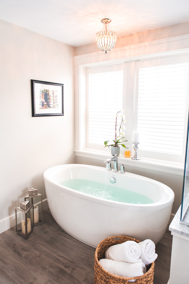 Home design - transitional home design idea in Boston