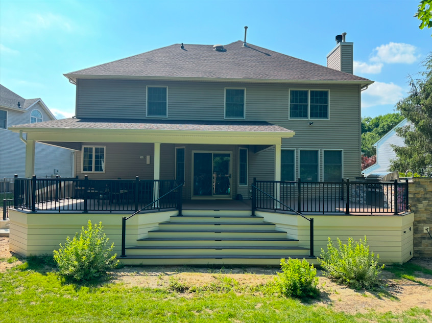 Inspiration for a modern deck remodel in Newark