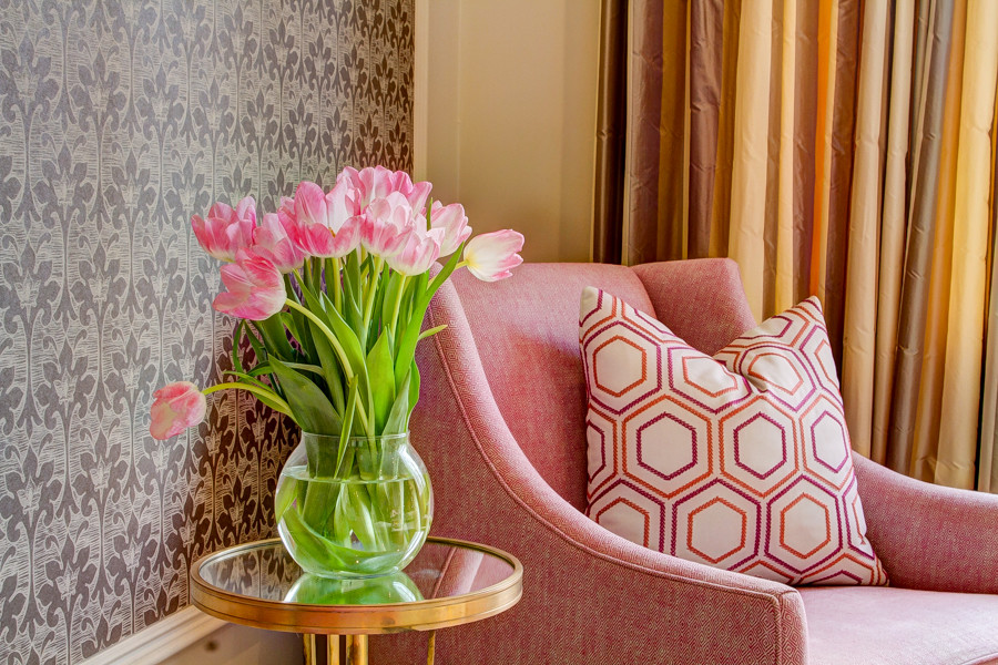 Home design - transitional home design idea in Toronto