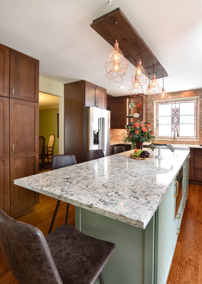 Transitional kitchen photo in Columbus