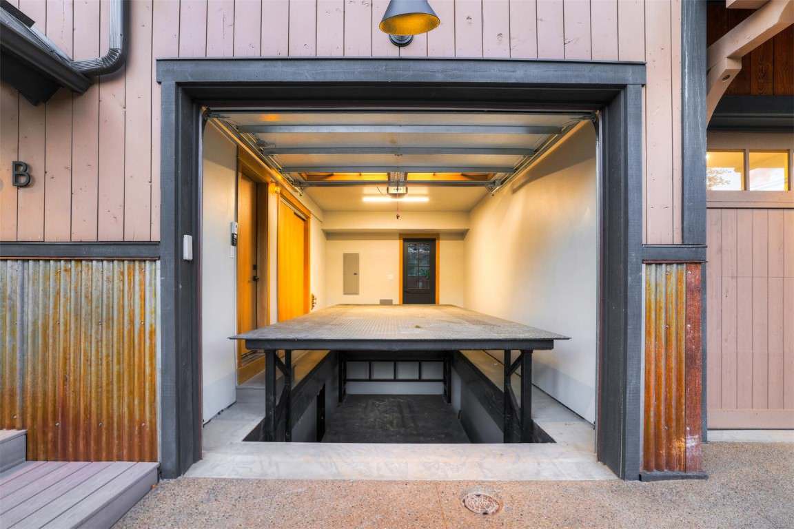 105 Adam's Place